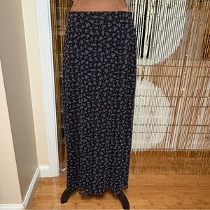 Chic Black Floral Maxi Skirt
